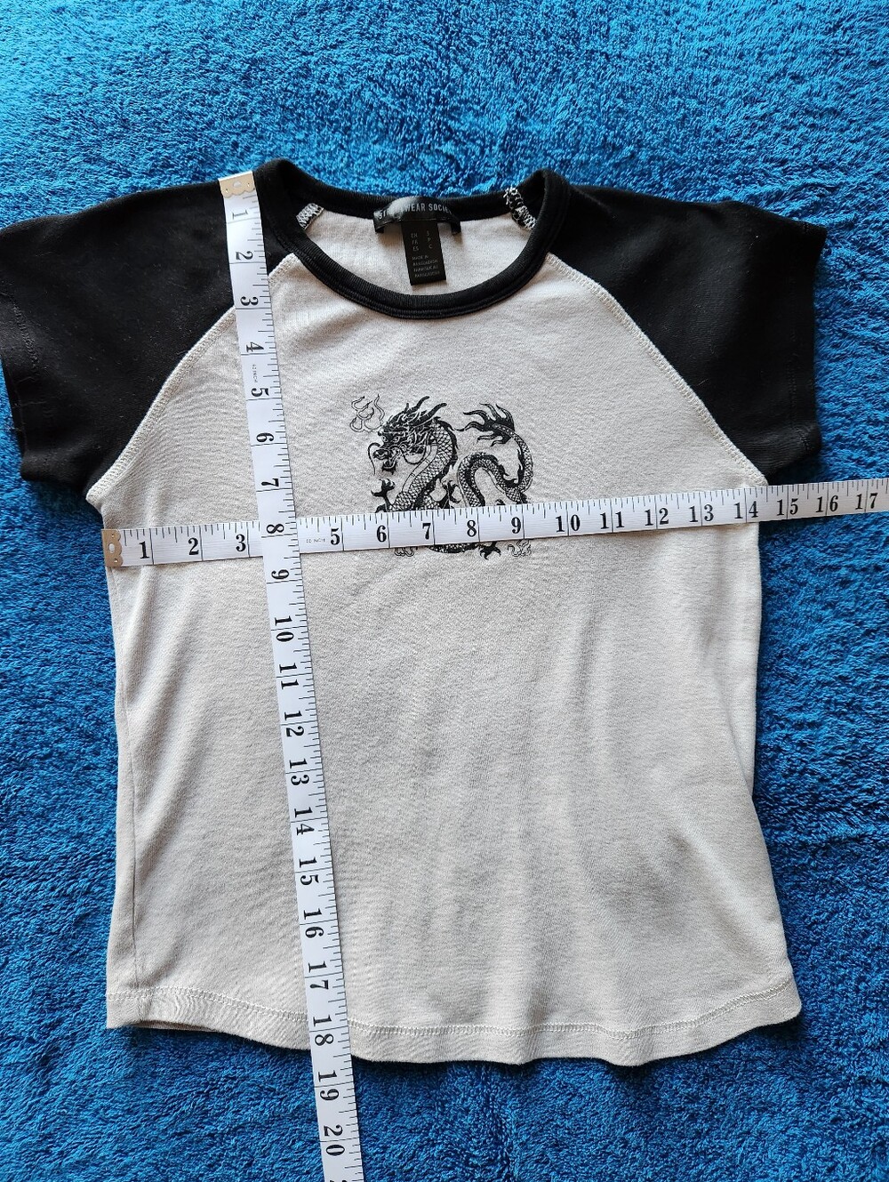 🐉Black & Light Grey Dragon Raglan Tee - Picture 4 of 4